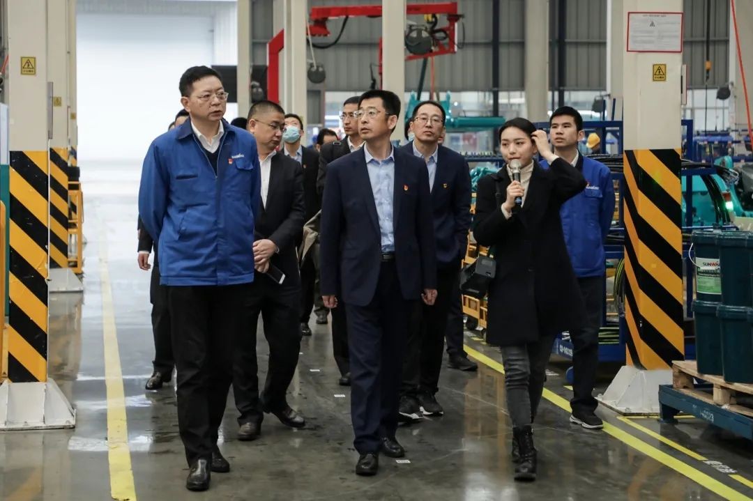 以党建促营业，，，，以营业强党建——青岛西海岸公用事业集团考察8188cc威尼斯智能