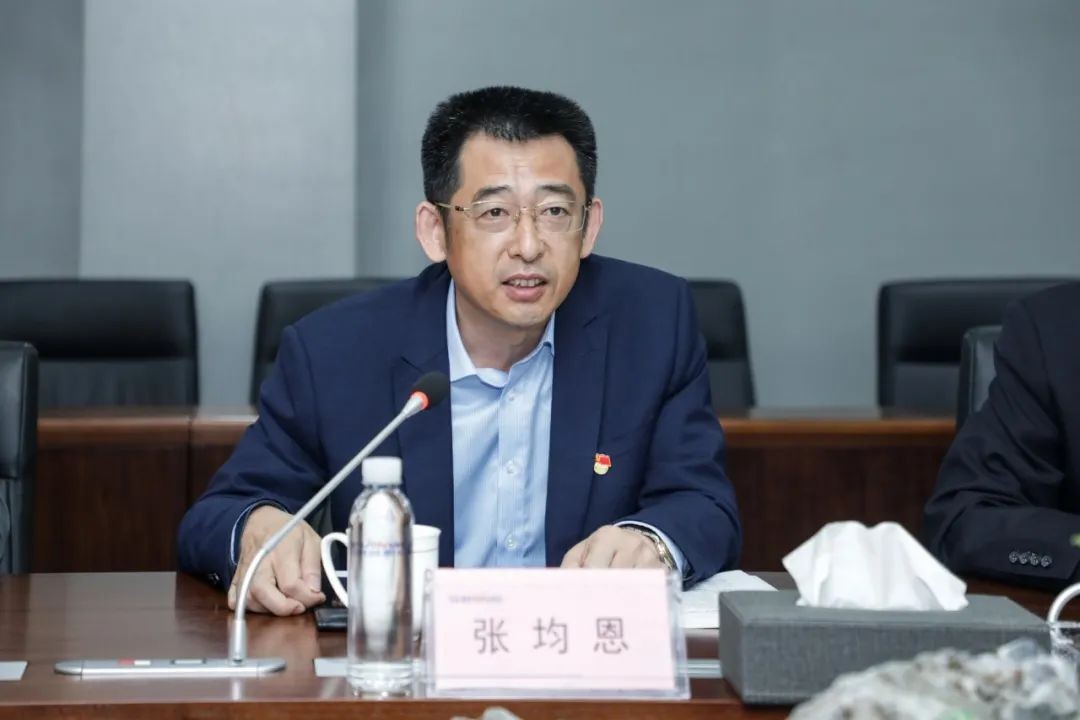 以党建促营业，，，，以营业强党建——青岛西海岸公用事业集团考察8188cc威尼斯智能