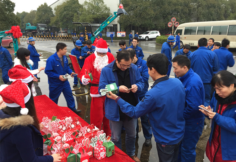 平安果驾到，，，好事要来到