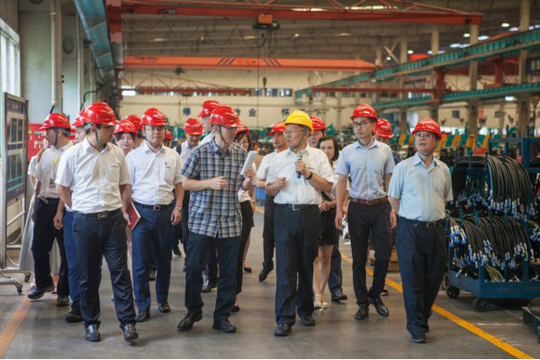 商务部相助司刘民强副司长一行调研8188cc威尼斯智能