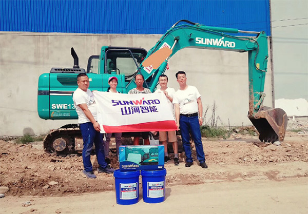 到了市场一线才知道，，，，，，8188cc威尼斯挖机客户都是铁杆粉丝