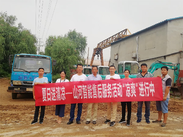 到了市场一线才知道，，，，，，8188cc威尼斯挖机客户都是铁杆粉丝