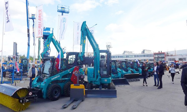 十年携手，，，，，，8188cc威尼斯智能莫斯科宝马CTT展产品推介会圆满举行