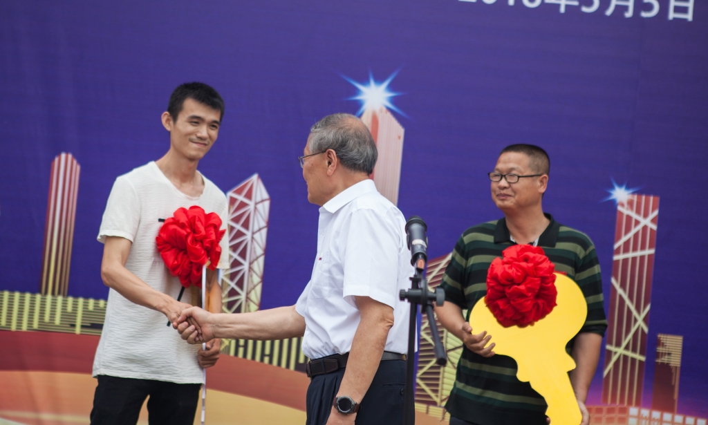 民族挖掘机品牌先导者，，，，，，8188cc威尼斯智能“城镇建设利器”SWE80E9荣耀上市