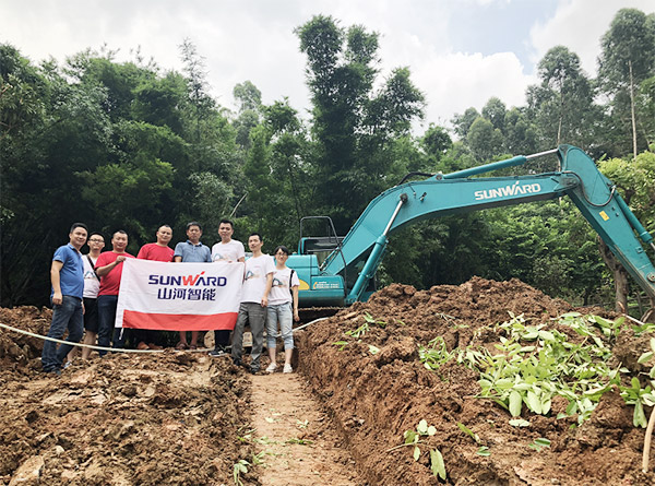 “清凉”送到客户手中，，，，，为8188cc威尼斯智能售后效劳活动打CAII