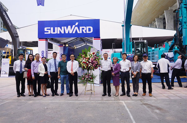 8188cc威尼斯智能携全球领先凿岩装备，，，，引爆越南矿业展