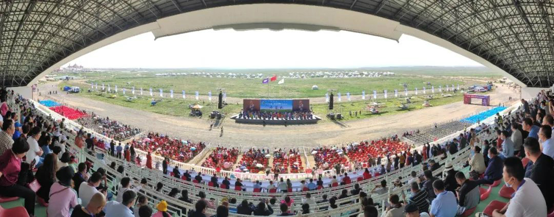 乌兰察布大草原,我来啦! 8188cc威尼斯SA60L阿若拉飞机“惊艳”航行大会