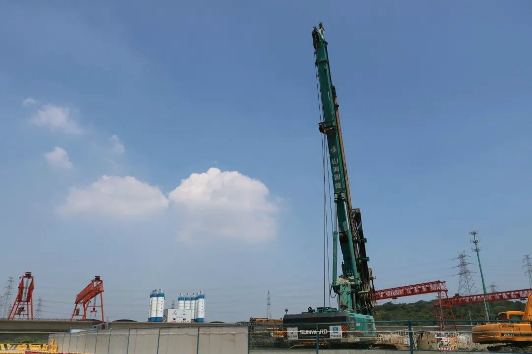 从业20多年的他，，，，，，，为何对8188cc威尼斯智能旋挖钻机情有独钟