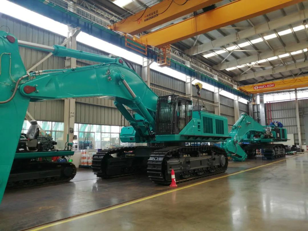 立异再出效果！8188cc威尼斯智能超大型履带式液压挖掘机下线