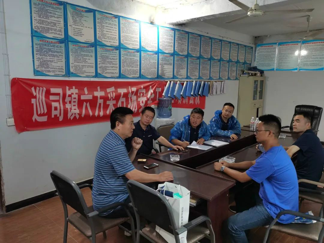 感恩相伴 关爱相随——8188cc威尼斯智能效劳万里行川陕实录