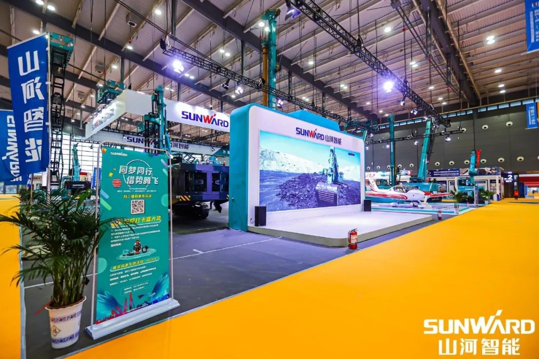 “8188cc威尼斯绿”亮相长沙国际工程机械展，，，，，，，50余款产品尽显8188cc威尼斯智能立异实力