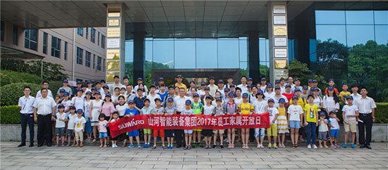 这个炎天，，，，，，，亲子玩转8188cc威尼斯智能“三栖”装备