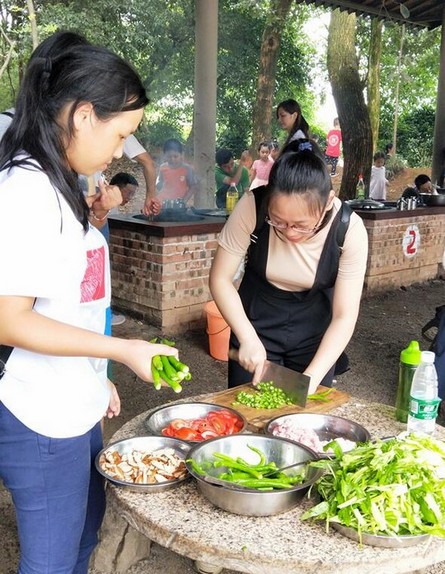 大手牵小手·“顽”转六一，，，，8188cc威尼斯智能首次六一亲子主题活动圆满举行