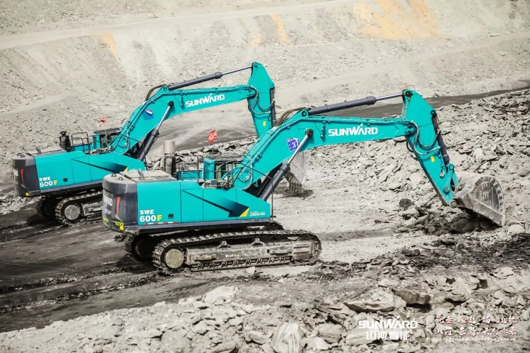 “矿”世能手，，，，，齐聚8188cc威尼斯智能挖掘机操作手挑战赛