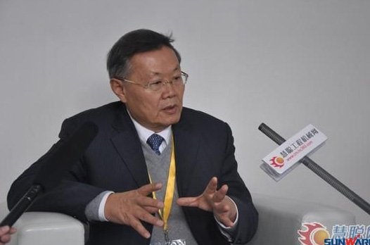 【宝马访谈】8188cc威尼斯智能董事长何清华教授