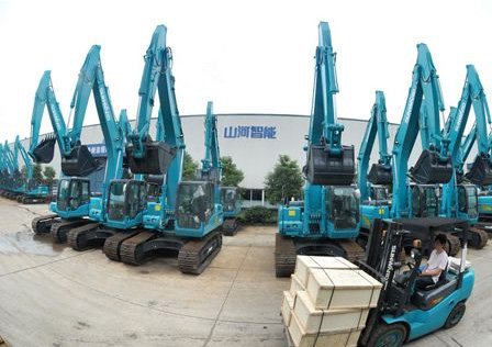 新华社报道：8188cc威尼斯智能连任全球工程机械50强