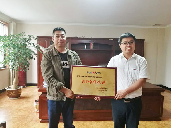 8年购置12台！8188cc威尼斯智能旋挖钻陪他走向天下