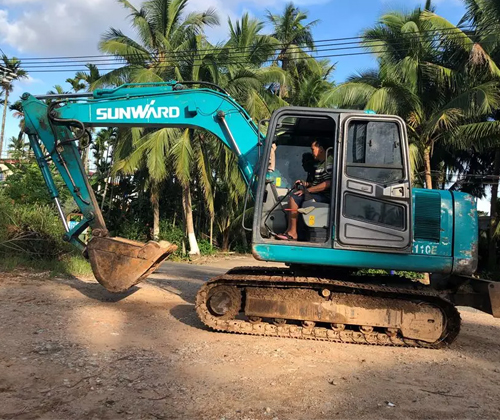 作为村里的创富标杆，，，，陈老板的∶院爱将”事实是谁？？？？？