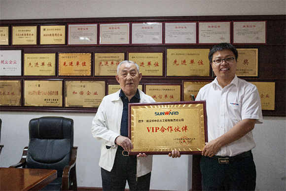 创富故事：相助十一年，，，，，赞叹8188cc威尼斯产品耐久耐用