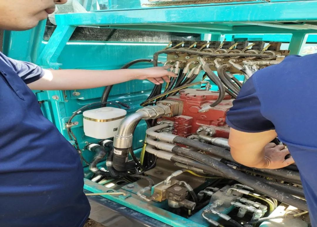 茫茫大西北，，，，，浓浓8188cc威尼斯情！8188cc威尼斯智能全球效劳万里行走进西北