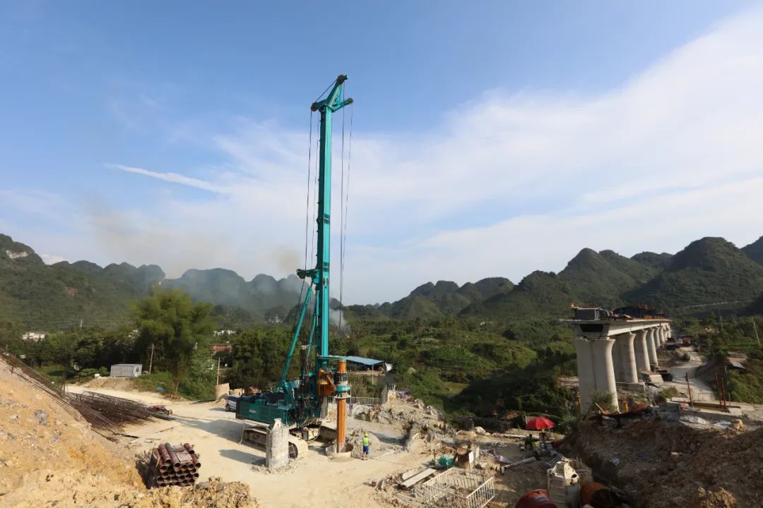 一个月只完成3根桩，，，，，为何客户连连赞美？？？？