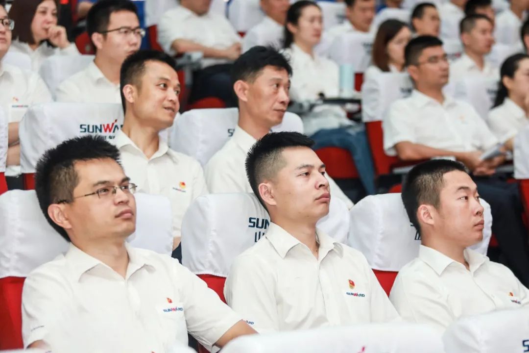 8188cc威尼斯智能党委集中收看庆祝中国共产党建设100周年大会现场直播