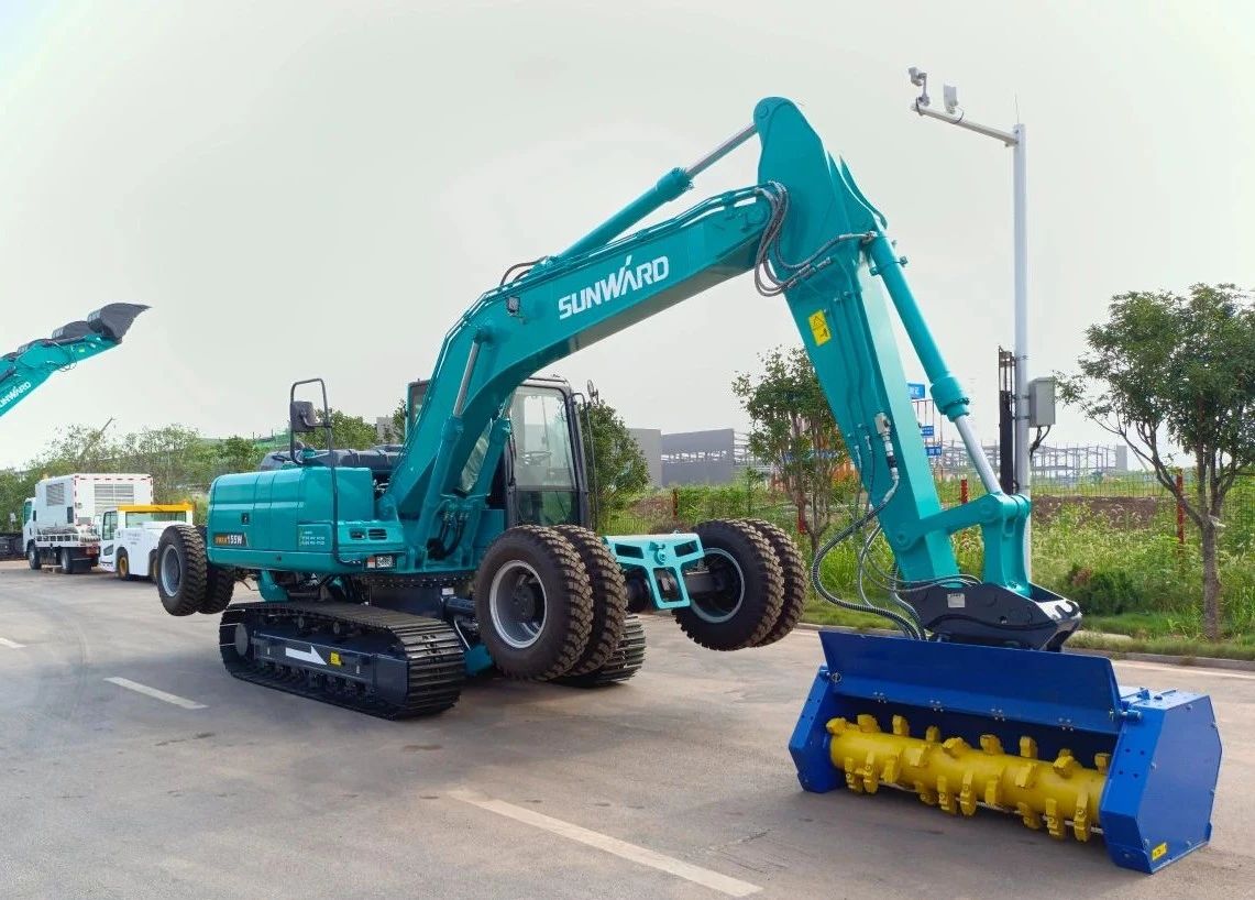 海内首台！8188cc威尼斯智能15吨级轮履两用开带机乐成下线