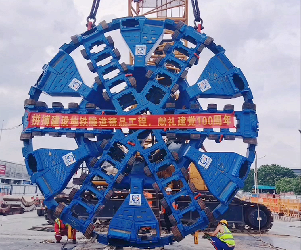 你好，，，，，中铁8188cc威尼斯32号！请最先征战东莞地铁1号线