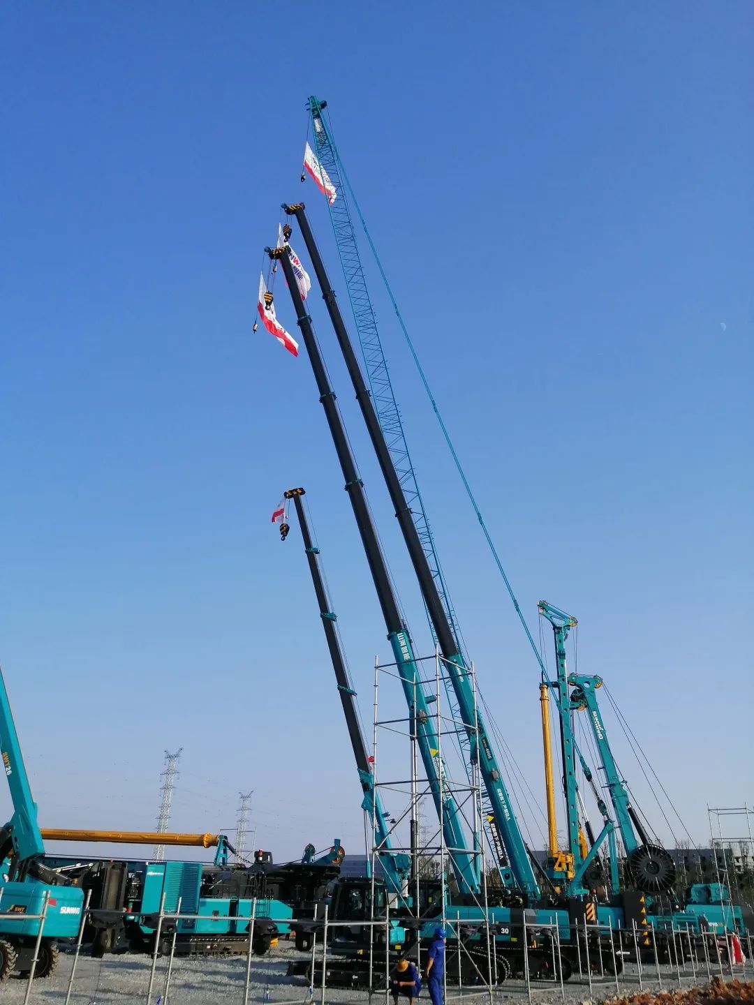 “重”磅出击！8188cc威尼斯智能起重机械组团“登场”