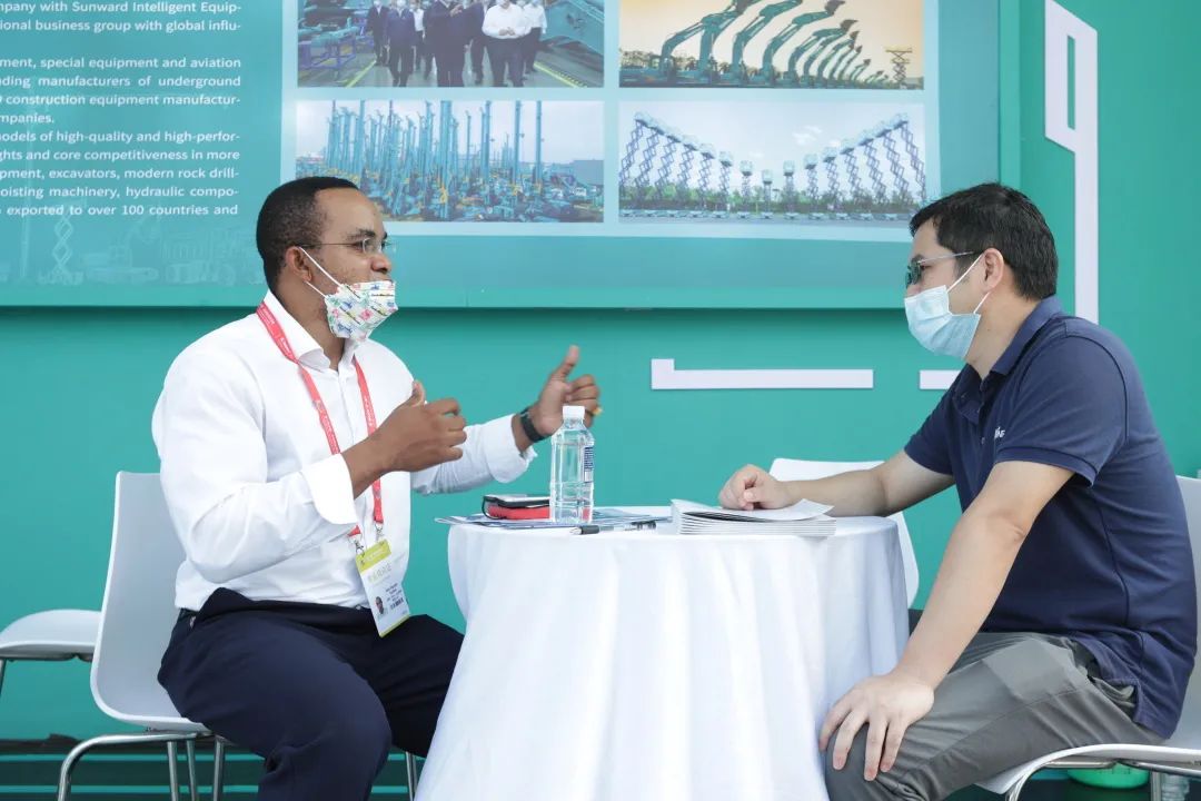 亮相中非经贸展览会！8188cc威尼斯智能尽展工程机械国产品牌魅力