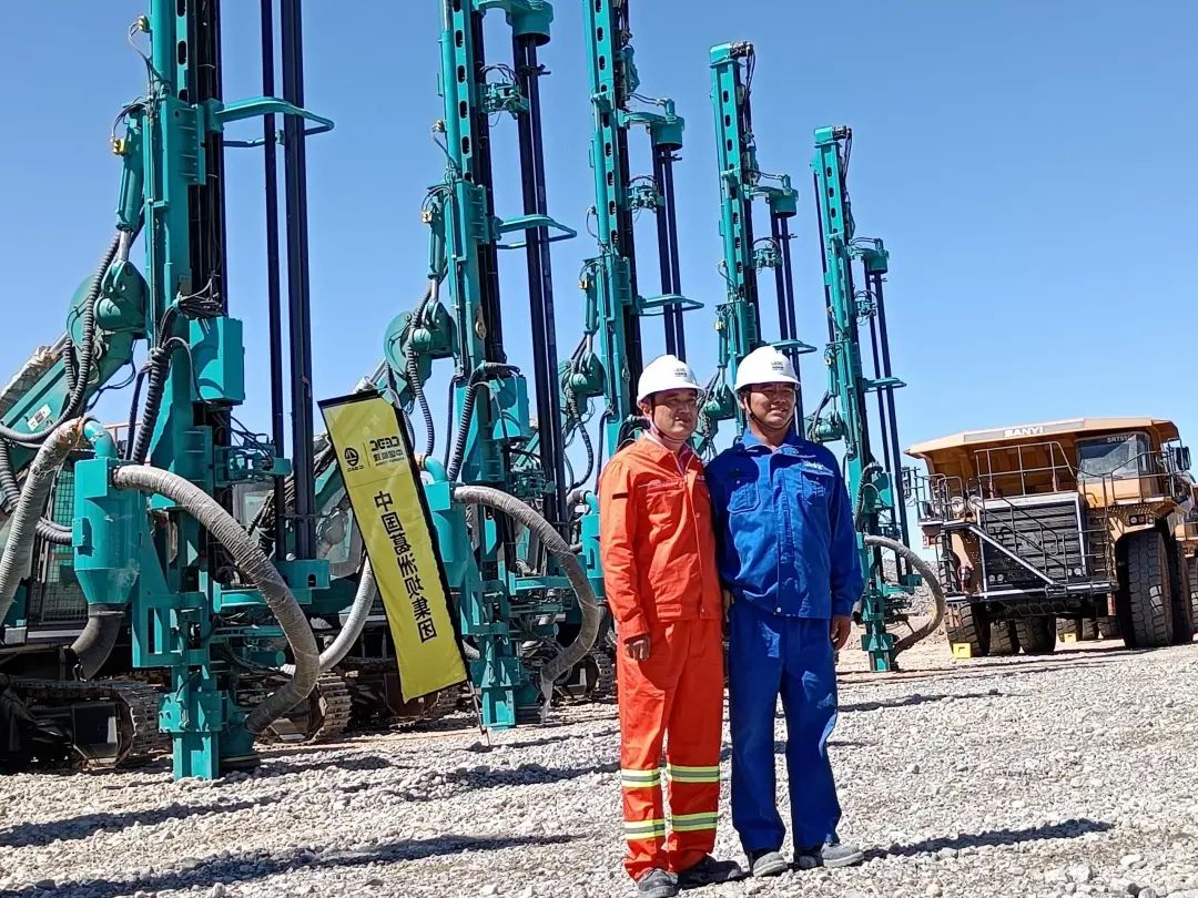 疫情当下，，，，逆行非洲——8188cc威尼斯智能凿岩装备团队外洋效劳纪实