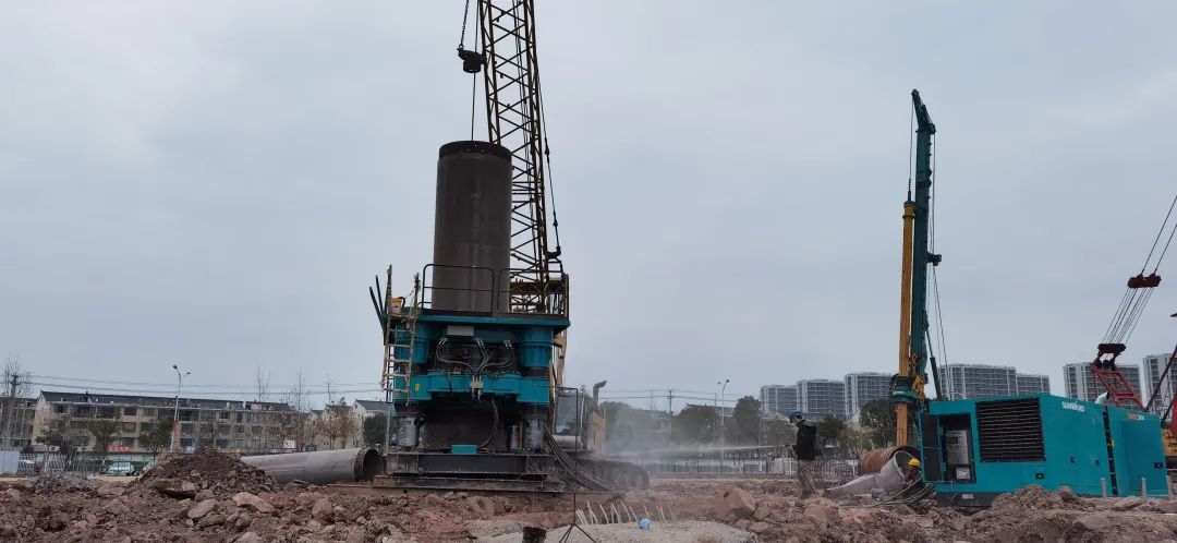 利器出击！8188cc威尼斯智能SWRC260全回转全套管钻机乐成完成首钻