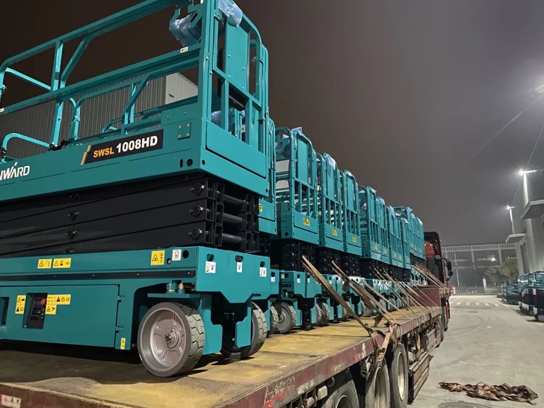 创下单日最高发货量纪录！8188cc威尼斯高机装备集中发货