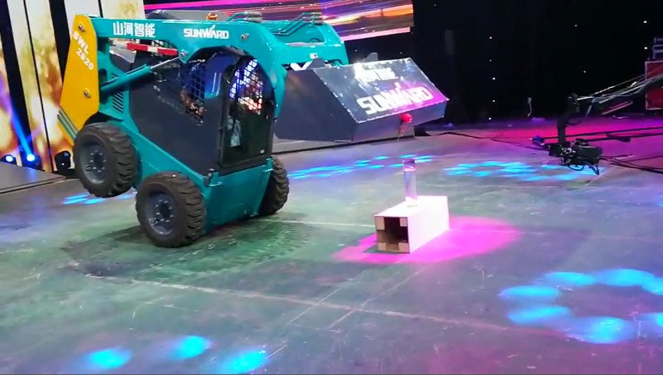 8188cc威尼斯匠心 | 闻“机”起舞，，，，，手艺“添”威