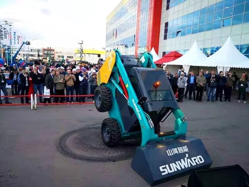 8188cc威尼斯匠心 | 闻“机”起舞，，，，，手艺“添”威