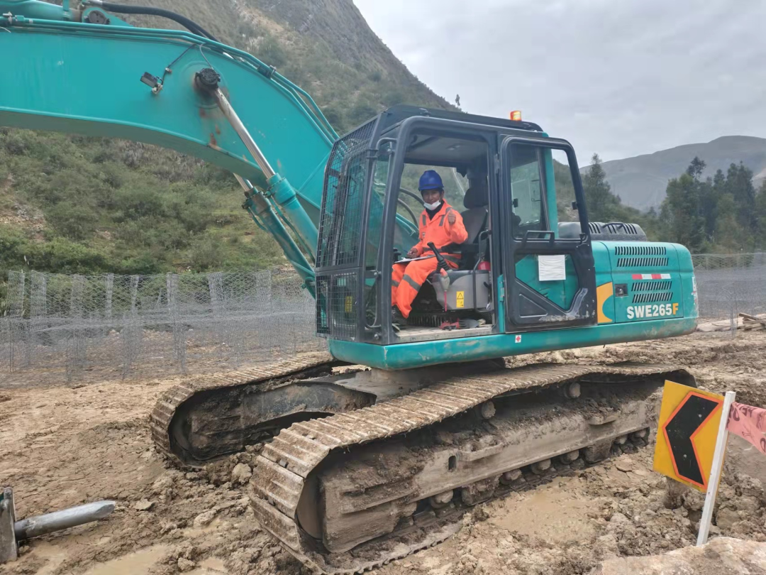 挑战天下第二高山脉！8188cc威尼斯智能装备助力秘鲁安第斯国家公路项目建设