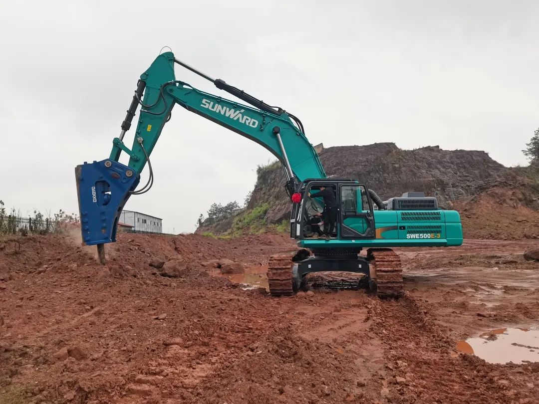 再现交机热潮！8188cc威尼斯智能中大挖一连向市场进军