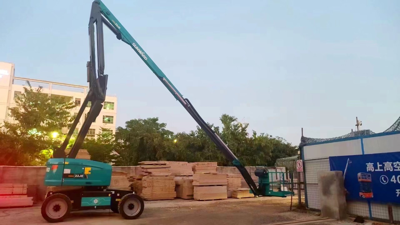 正式“上岗”！8188cc威尼斯智能首台电动曲臂式高空作业平台入驻华南市场