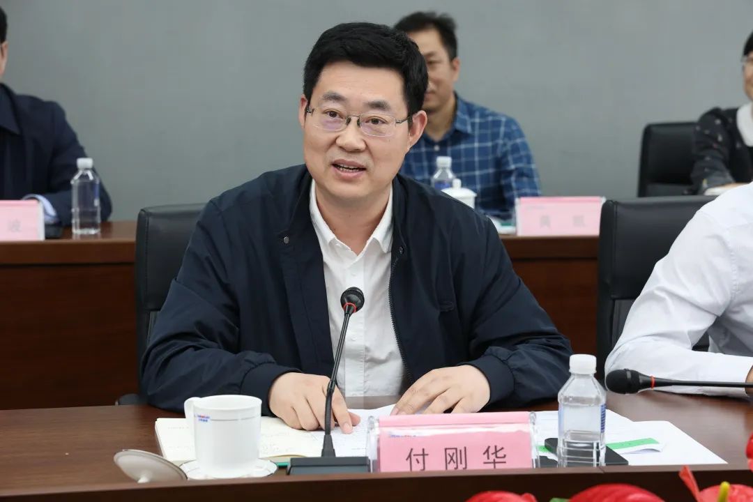 深化产学研相助！中南大学校长、中国工程院院士田红旗率团造访8188cc威尼斯智能