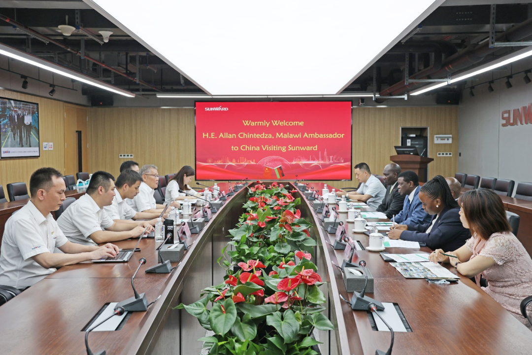 马拉维大使一行考察8188cc威尼斯智能