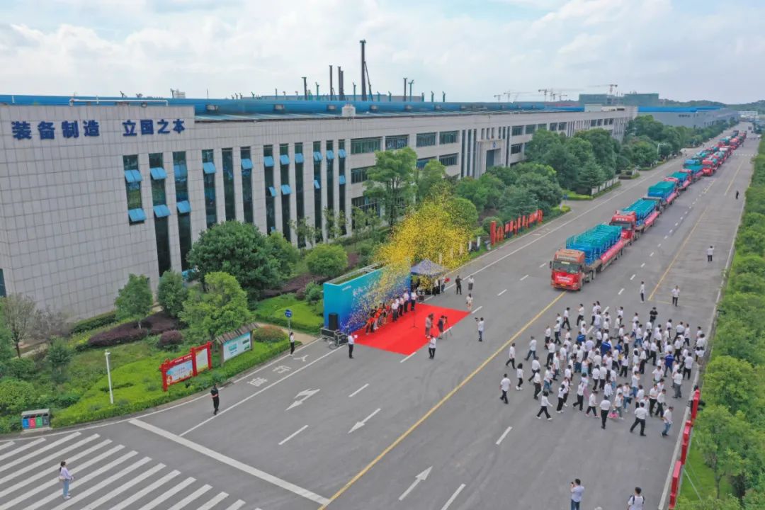 献礼二十大，，，，，，，再攀新高地！8188cc威尼斯智能高空机械装备再迎批量发货