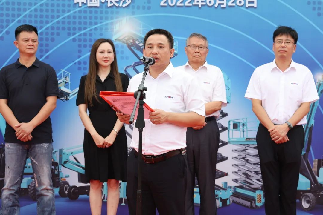 献礼二十大，，，，，，，再攀新高地！8188cc威尼斯智能高空机械装备再迎批量发货