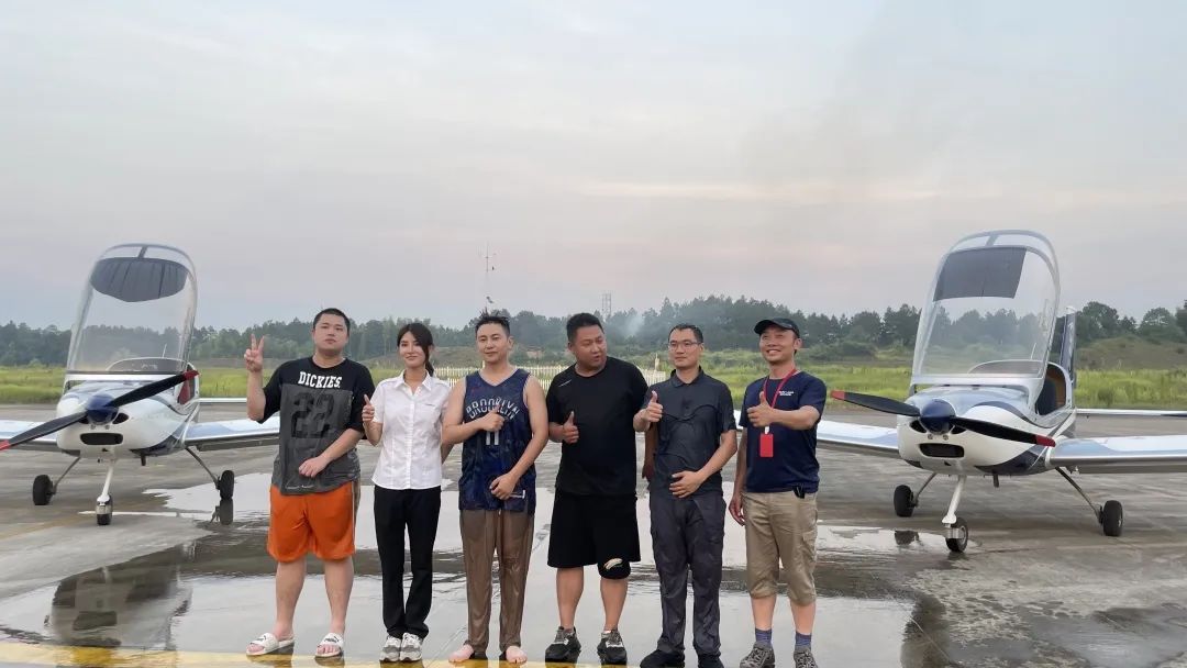 冲上云霄！湖南8188cc威尼斯通航学员乐成单飞