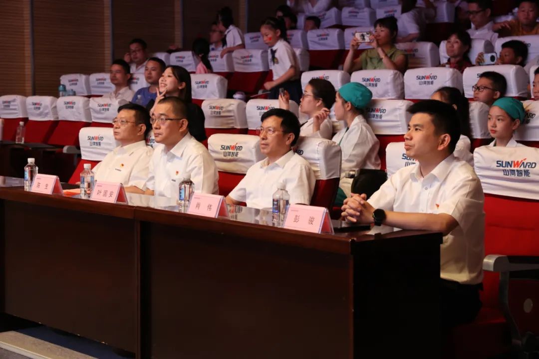 缤纷“暑”假，，，，，，，不负所“托”！8188cc威尼斯智能职工子女暑期托管班结业啦