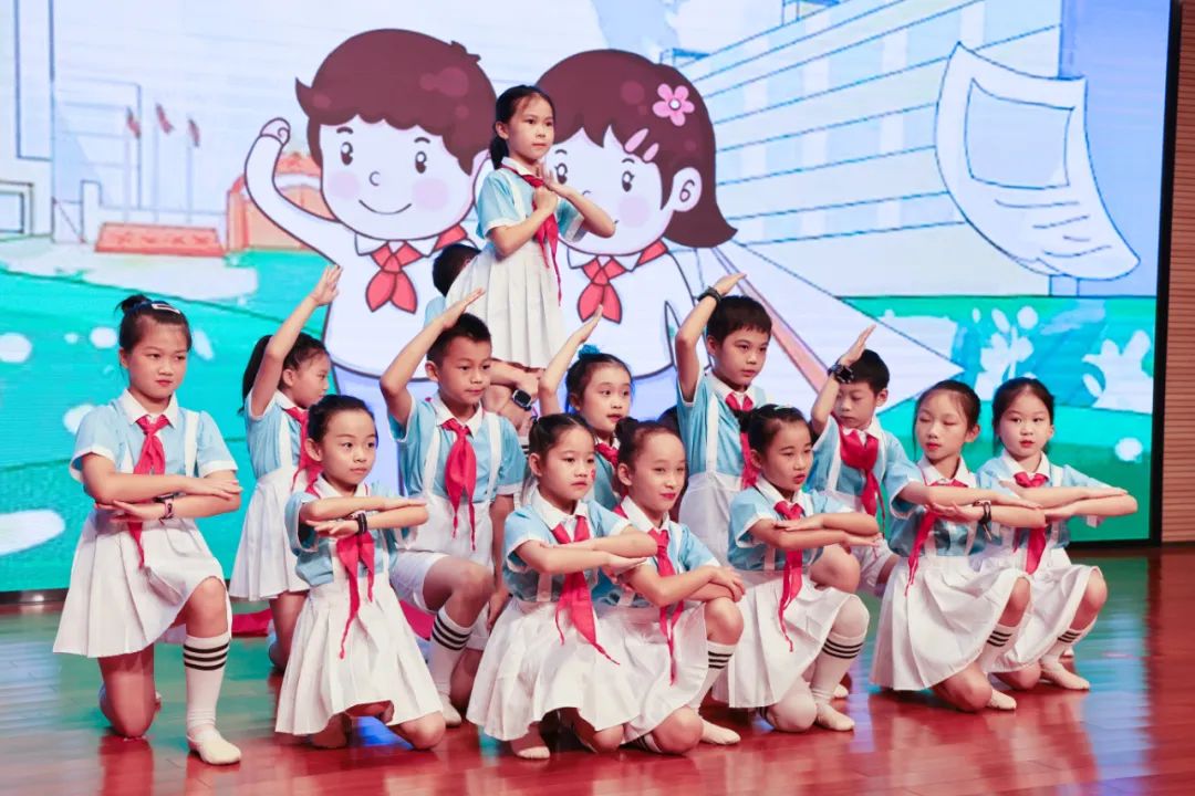 缤纷“暑”假，，，，，，，不负所“托”！8188cc威尼斯智能职工子女暑期托管班结业啦