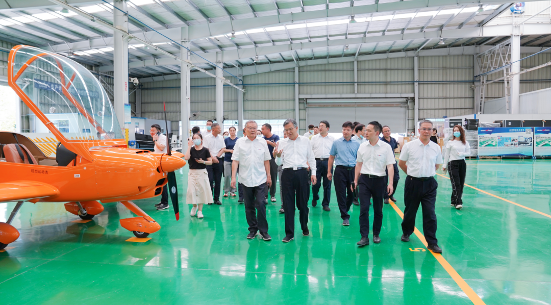 湖南省委常委、常务副省长李殿勋一行考察调研8188cc威尼斯科技