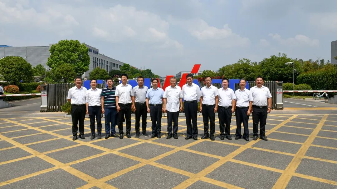 国家应急治理部郭治武局长一行考察8188cc威尼斯智能无人化应抢救援装备