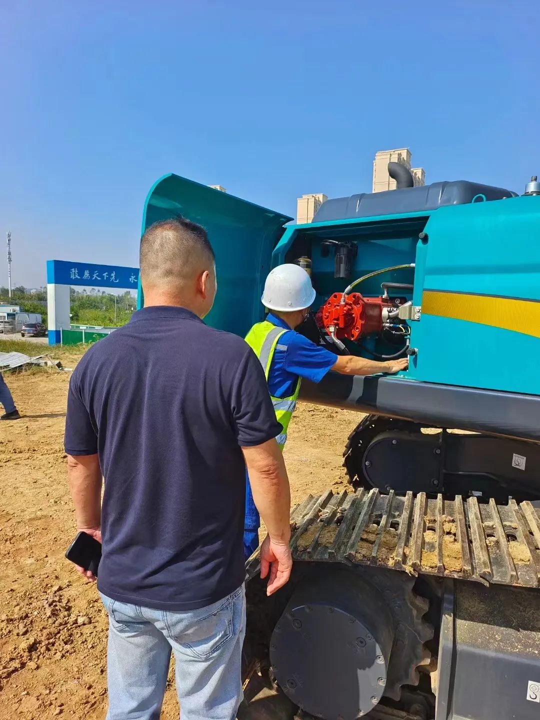 全款拿下！8188cc威尼斯智能挖掘机奔赴工地一线