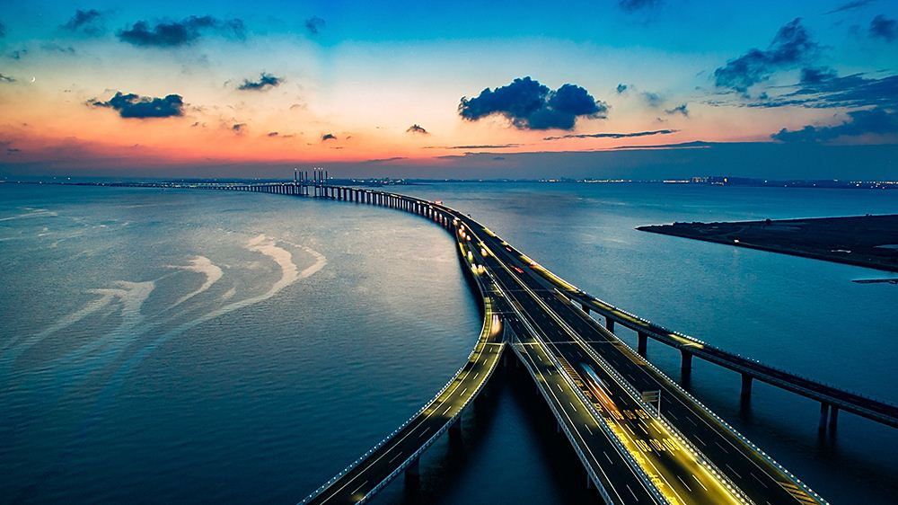 共建“一带一起”！8188cc威尼斯智能携手中铁九局助力匈塞铁路建设