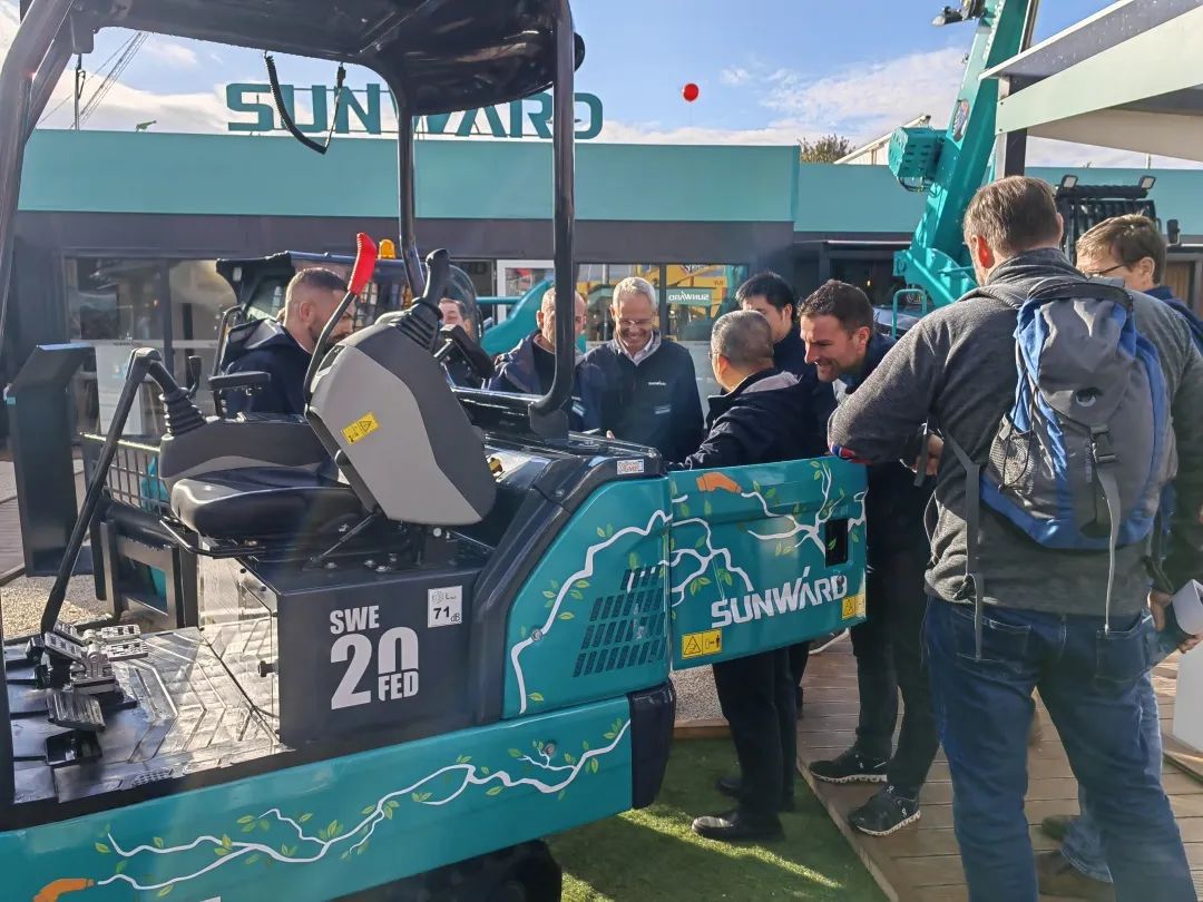 Bauma 2022 | 一组火热现场图带您重温8188cc威尼斯智能德国宝马展之旅